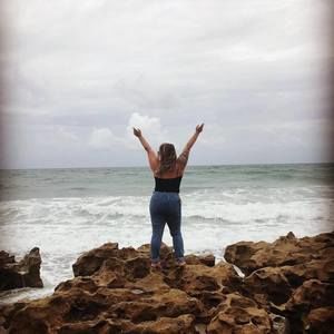 Meet your Posher, Caitlyn